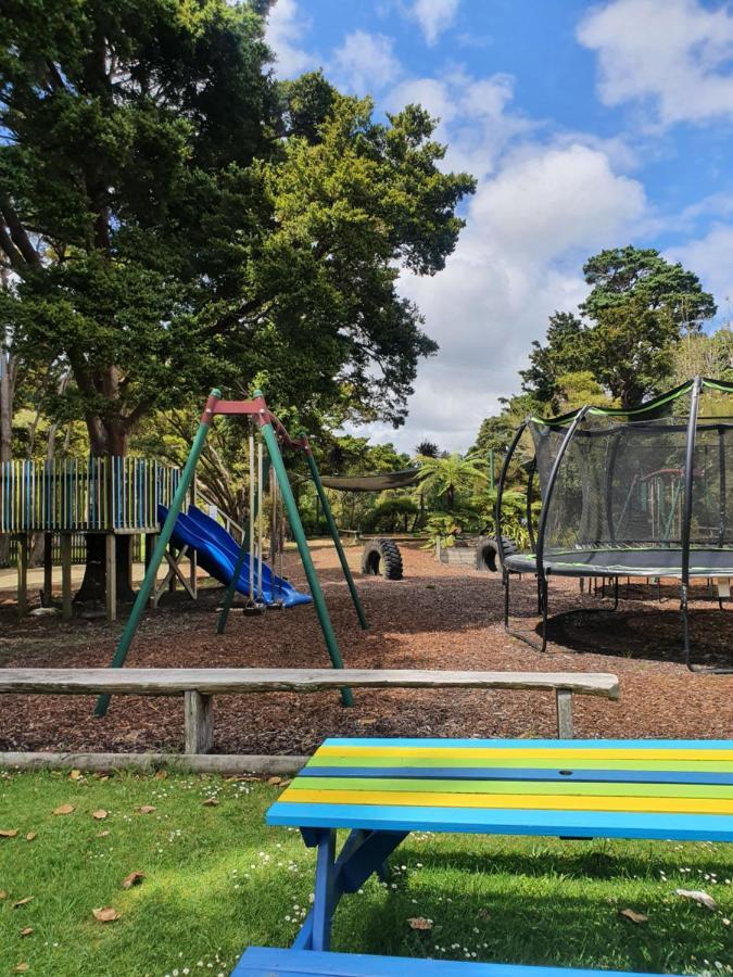 Kauri Coast Top 10 Holiday Park Kaihu المظهر الخارجي الصورة