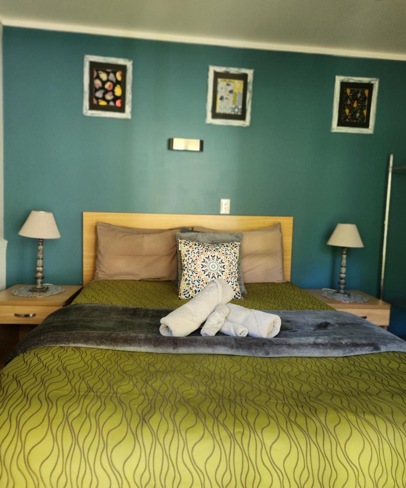 Kauri Coast Top 10 Holiday Park Kaihu المظهر الخارجي الصورة